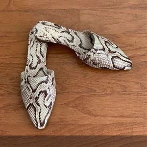 VINCE CAMUTO SNAKESKIN MULE LOAFERS WOMENS SIZD 7